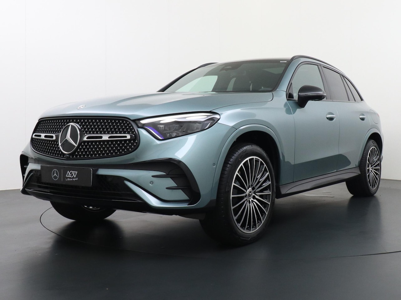 Mercedes-Benz GLC-klasse - 300e 4MATIC Sport Edition | Panorama - Schuifdak | Stoelverwarming Voorin | 360° Camera | - AutoWereld.nl