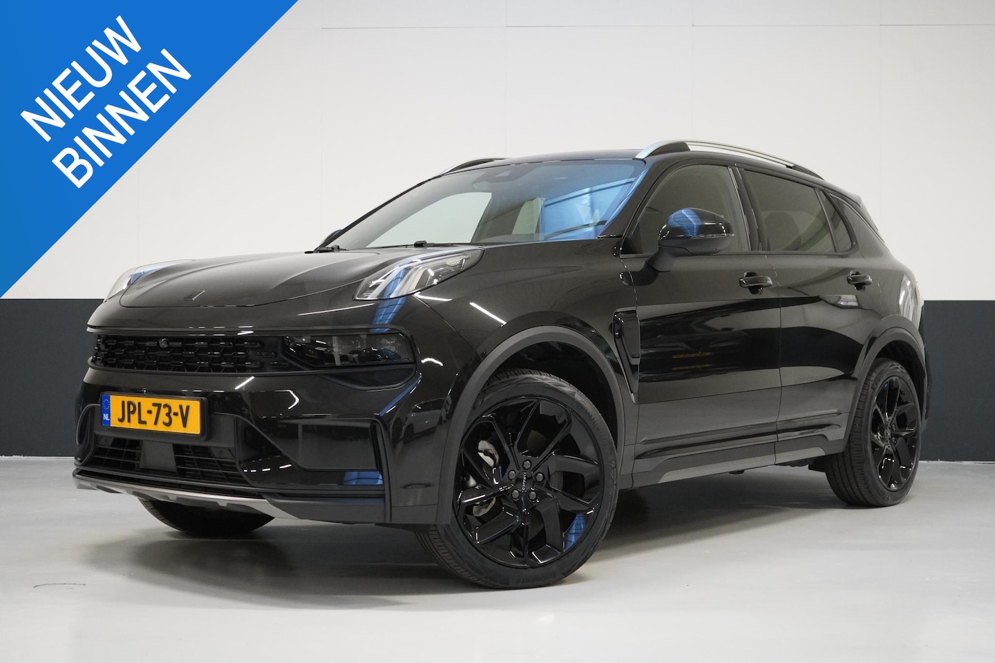 Lynk & Co 01 - 1.5 | Zwart optiek | Panoramadak | Navigatie | Memory | Apple CarPlay - AutoWereld.nl