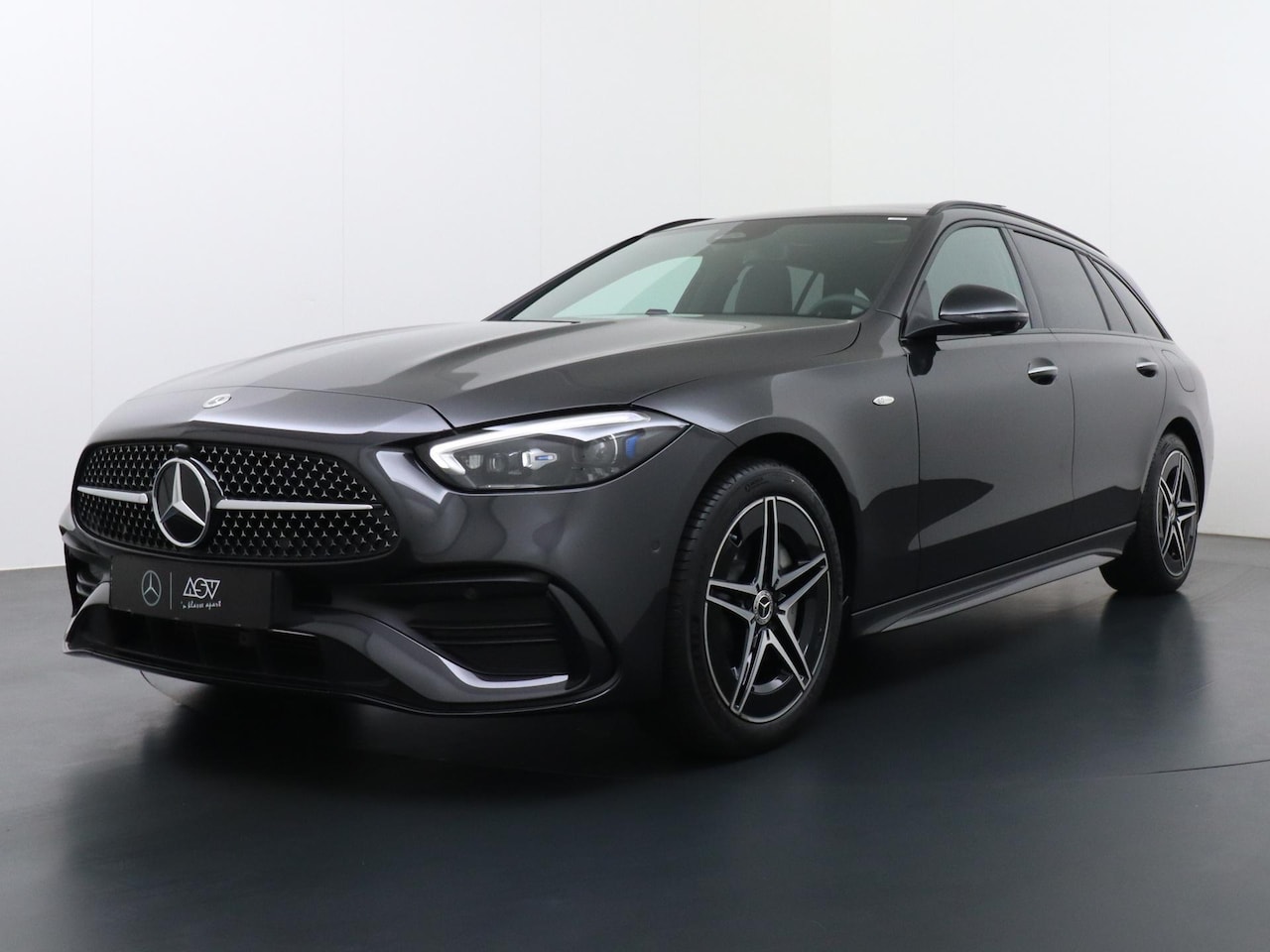 Mercedes-Benz C-klasse Estate - 300 e Business Solution AMG | Panorama - Schuifdak | Trekhaak Wegklapbaar | Niveauregeling - AutoWereld.nl