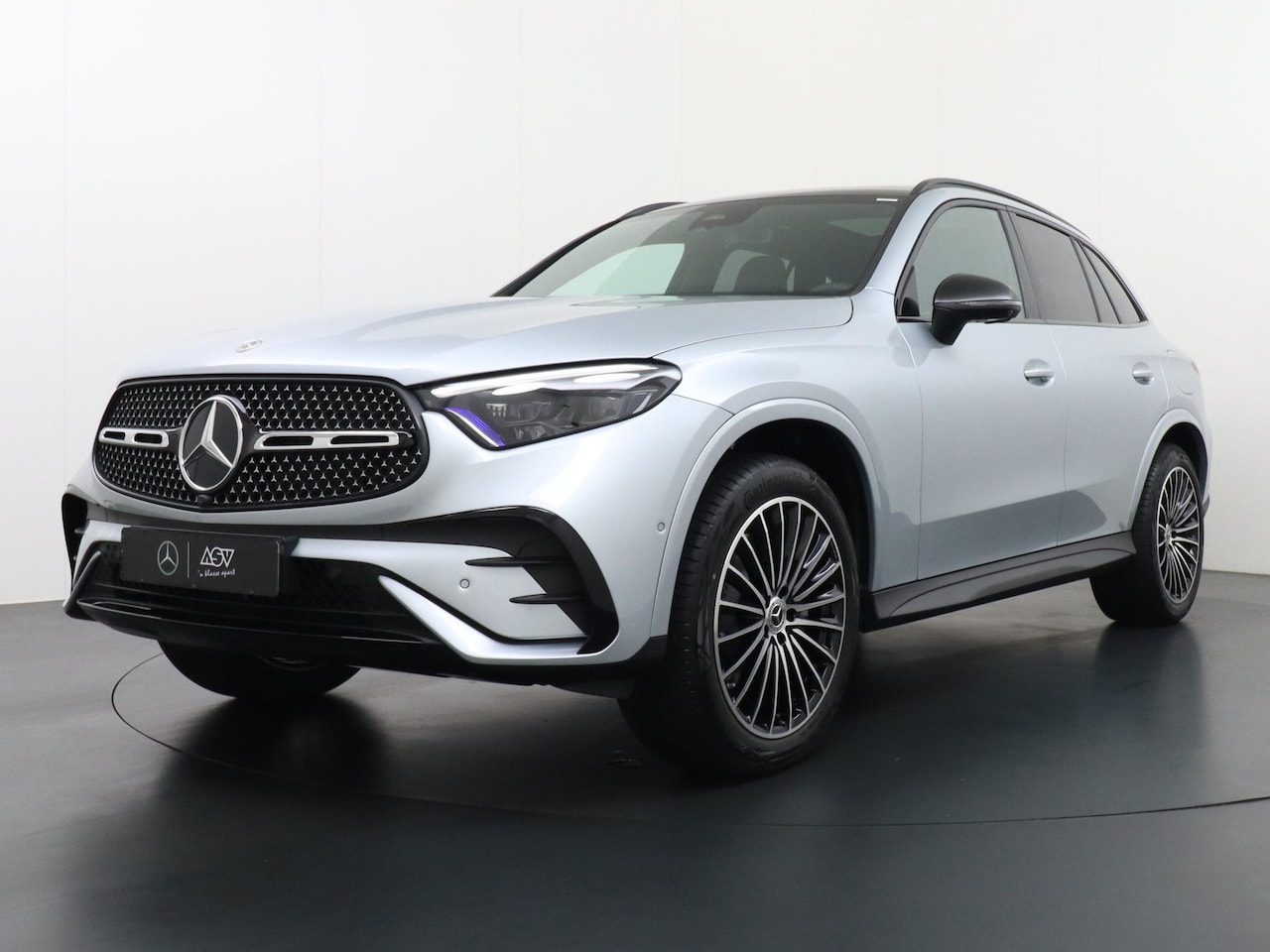 Mercedes-Benz GLC-klasse - 300e 4MATIC Sport Edition | Panorama - Schuifdak | Digital Light | Niveauregeling | Trekha - AutoWereld.nl