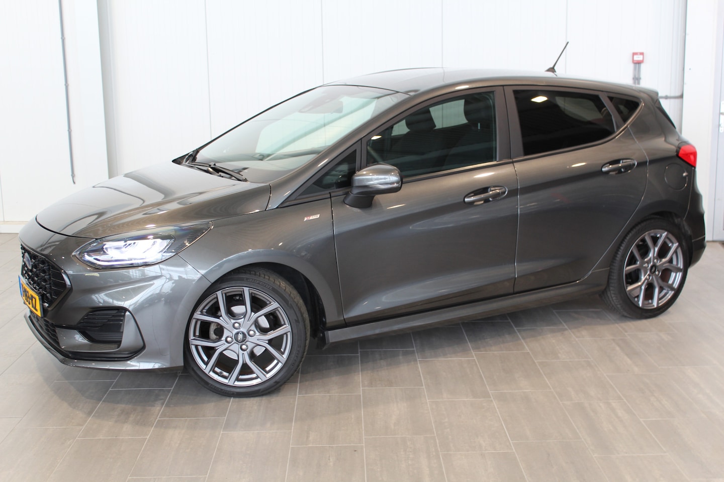Ford Fiesta - 1.0-125pk EcoBoost Mild-Hybrid ST-Line. Luxe, sportieve en goed onderhouden Fiesta ! Autm. - AutoWereld.nl