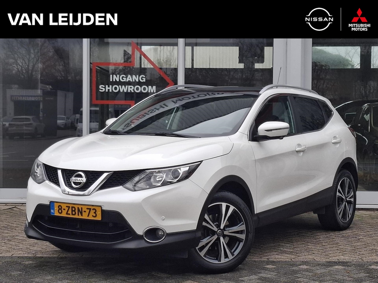 Nissan Qashqai - 1.2 115pk Connect Edition | Trekhaak | Navigatie | Panoramadak | 360-camera | 18inch - AutoWereld.nl