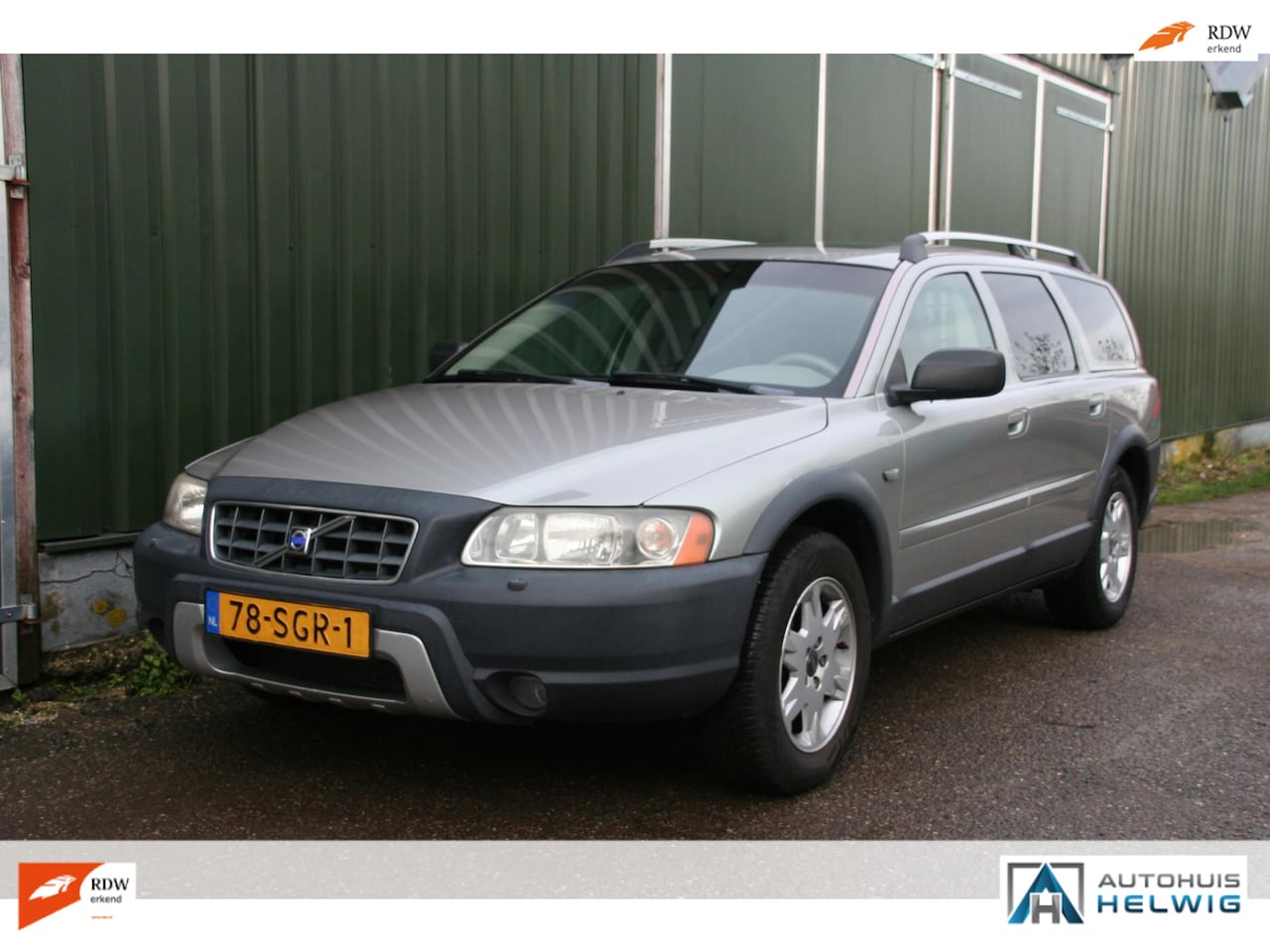 Volvo XC70 - 2.5 T AUTOMAAT, LEDER, PANORAMADAK, TREKHAAK, - AutoWereld.nl