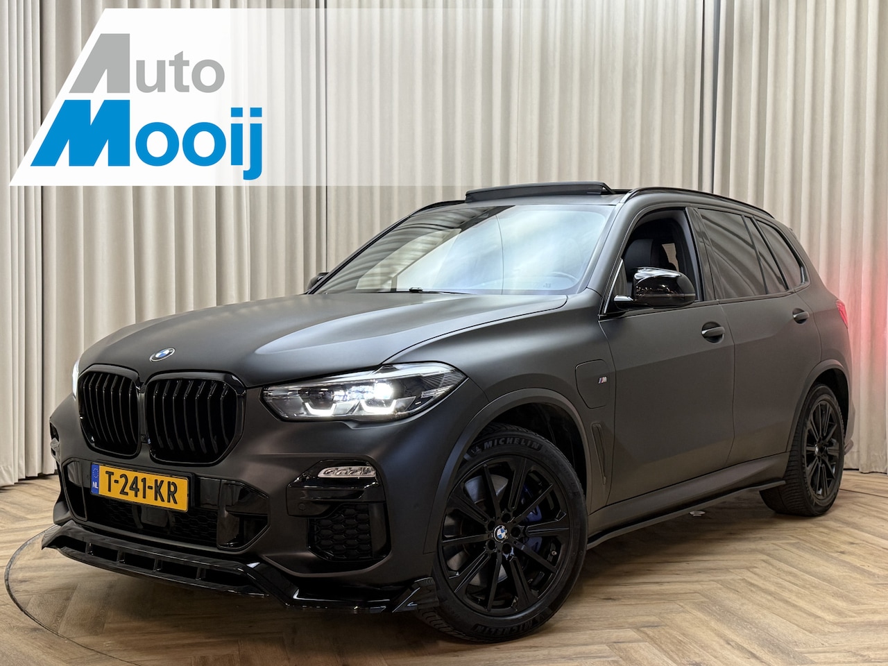 BMW X5 - xDrive45e 395PK *M-Sport* Mat Zwart / Panoramadak / Memory / Adaptive Cruise / Elek. Trekh - AutoWereld.nl