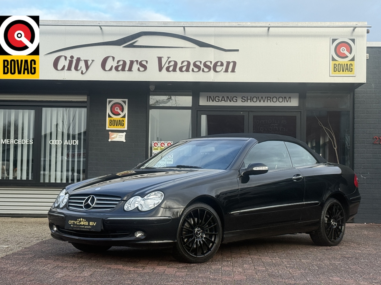 Mercedes-Benz CLK-klasse Cabrio - 240 Elegance automaat youngtimer 170 pk climate ctr cruise ctr leder pdc v/a lmv 18 inch - AutoWereld.nl