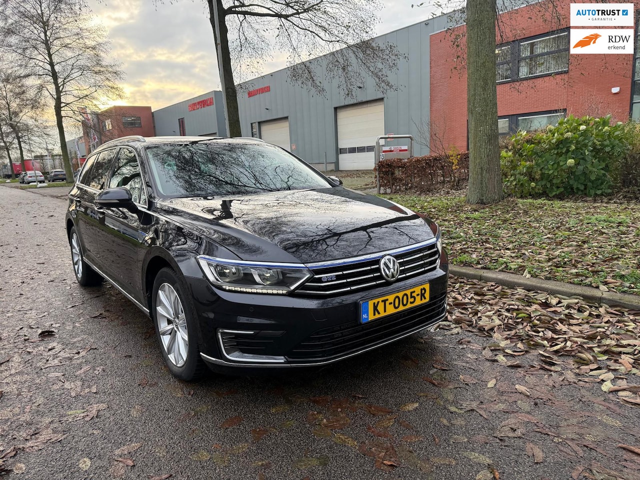 Volkswagen Passat Variant - 1.4 TSI GTE Connected Series Plus 1.4 TSI GTE Connected Series Plus AUTOMAAT - AutoWereld.nl