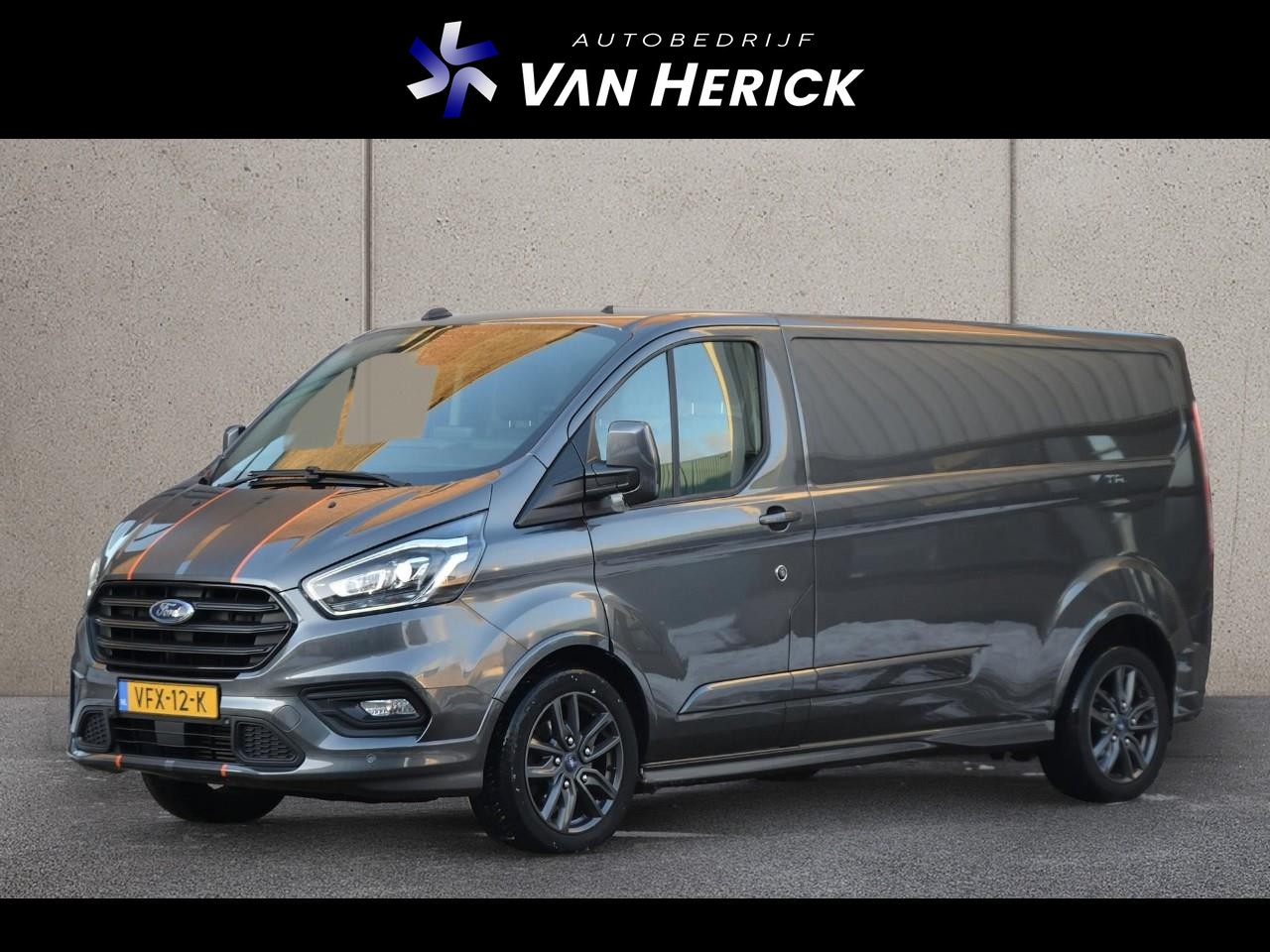 Ford Transit Custom - 290 2.0 TDCI L2H1 Sport 185PK | Navigatie | Winterpakket | Bi-Xenon - AutoWereld.nl
