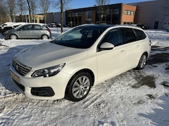 Peugeot 308 SW - 1.2 PureT.Blue L. Pr PANO CARPLAY LEER STOELVW