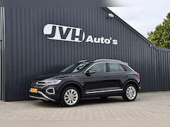 Volkswagen T-Roc - 1.5 TSi 150pk AUT/DSG Sport Style 06-2024 | Virtual CP | 1/2Leder | Full-LED | F1 | Cam