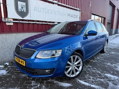 Skoda Octavia Combi - 1.2 TSI Greentech Elegance Businessline // Navi // Pano.dak // Cruise control
