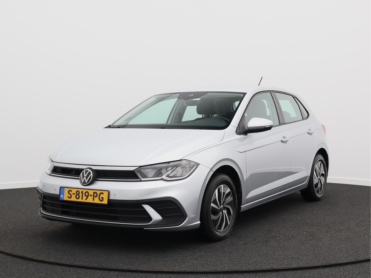 Volkswagen Polo - 1.0 TSI Life Automaat/ lage km/ zeer mooi! - AutoWereld.nl