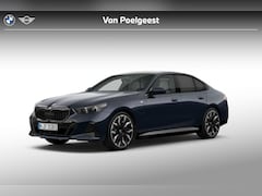 BMW 5-serie - Sedan 550e xDrive M-Sport PRO | Trekhaak | Adaptive M-Onderstel | Panoramadak | Bowers & W