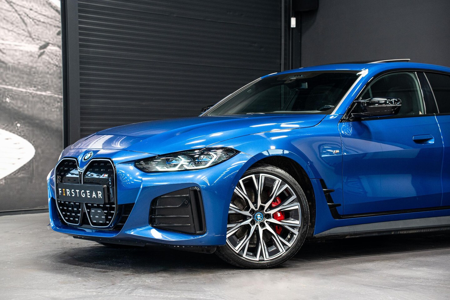 BMW i4 - M50 High Executive 84 kWh *M-Sport Pro / Schuifdak / Laserverlichting / Carbon interieur / - AutoWereld.nl