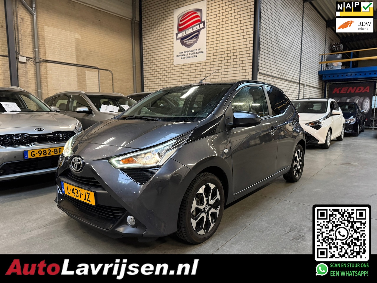 Toyota Aygo X - X-JOY NL AUTO NAP AUTOMAAT ANDROID / APPLE CARPLAY CRUISE LMV CLIMACONTROL LED X-TRA GETIN - AutoWereld.nl