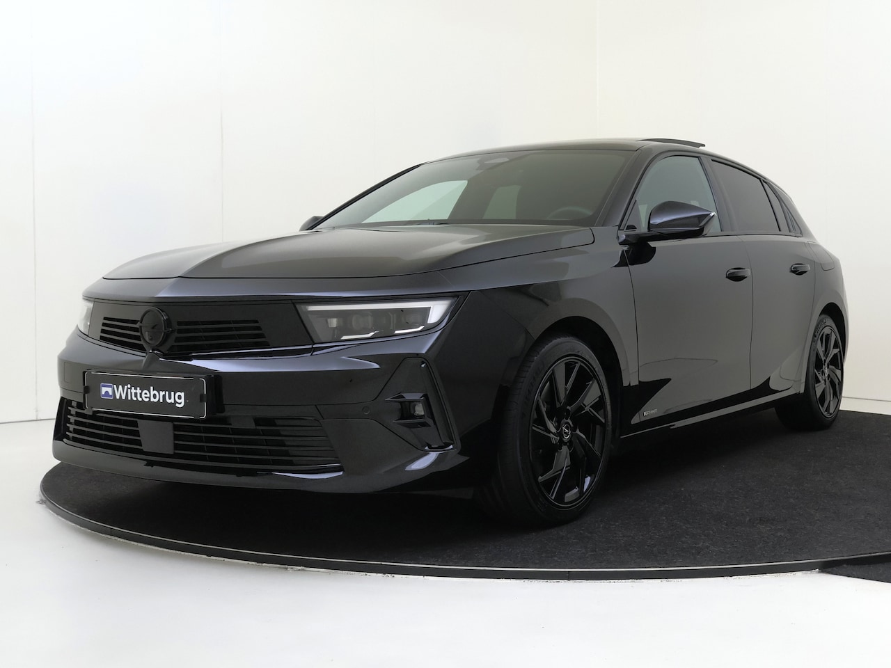 Opel Astra - 1.6 Hybrid Level 4 Ultimate Automaat | Panoramadak | Camera | Head-up-Display - AutoWereld.nl