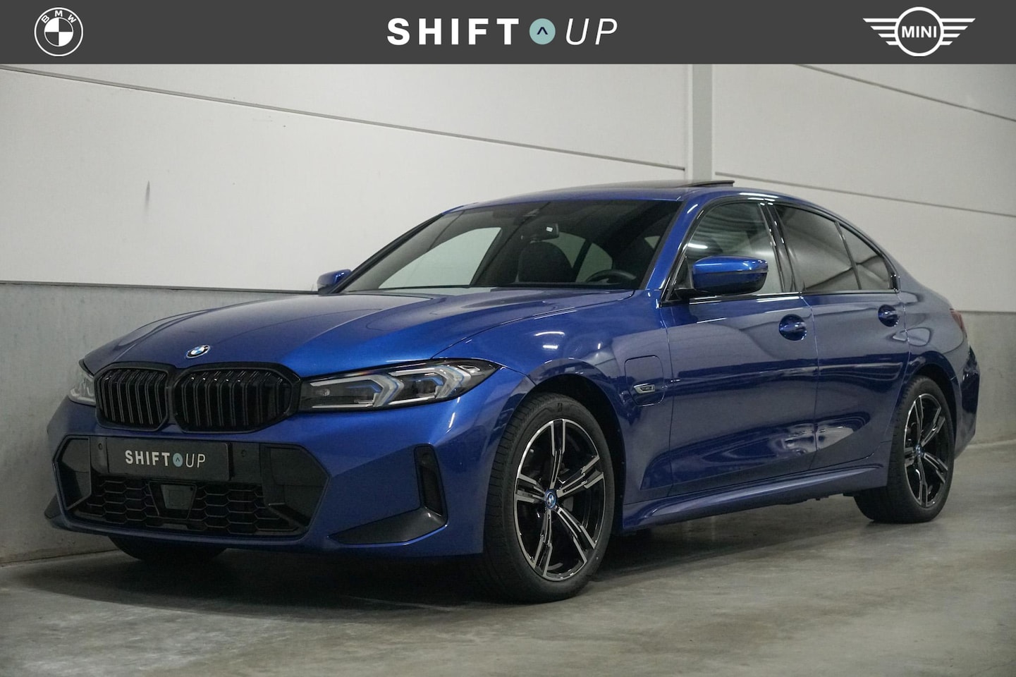 BMW 3-serie - 330e M-Sport | Schuifdak | Head Up | Adapt. Cruise Control - AutoWereld.nl