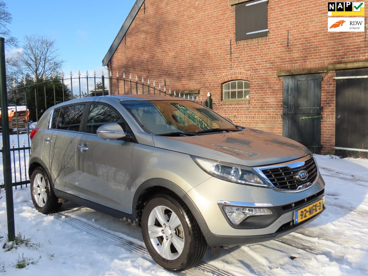 Kia Sportage - 2.0 X-ecutive First Edition *1e EIG ! *NAVI *CAMERA *CRUISE - AutoWereld.nl