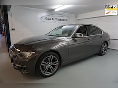 BMW 3-serie - 320i High Executive / NAVI / XENON / NAP