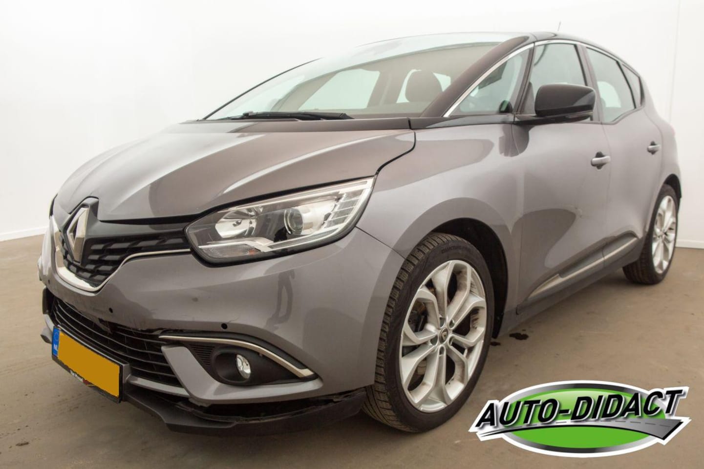Renault Scénic - 1.3 TCe Bose Automaat - AutoWereld.nl