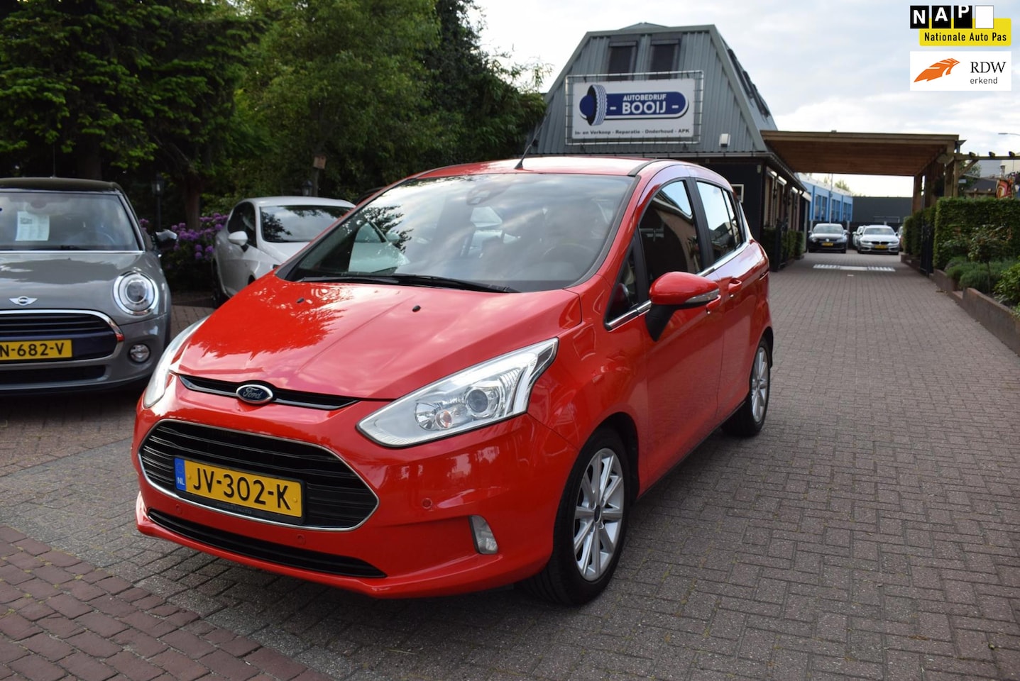 Ford B-Max - 1.0 EcoBoost Titanium/CRUISE/NAVi/AIRCO-ECC/TREKH/CAMERA/PDC V+A/NL-AUTO/BLUETOOTH/USB/VOO - AutoWereld.nl