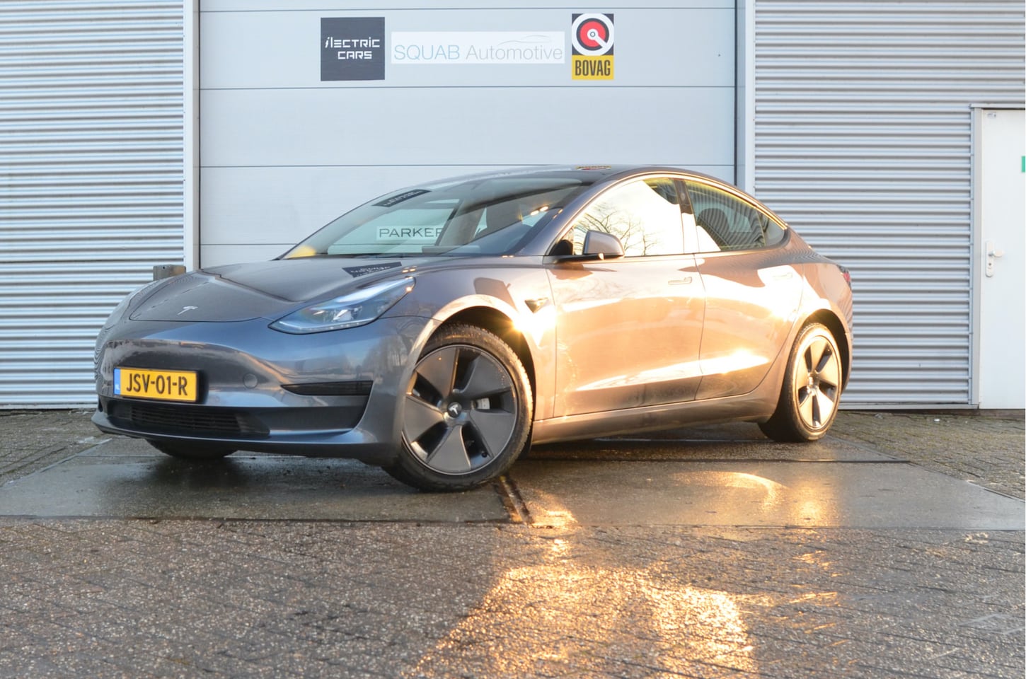 Tesla Model 3 - Standard RWD Plus 60 kWh LFP accu, AutoPilot, Warmtepomp - AutoWereld.nl