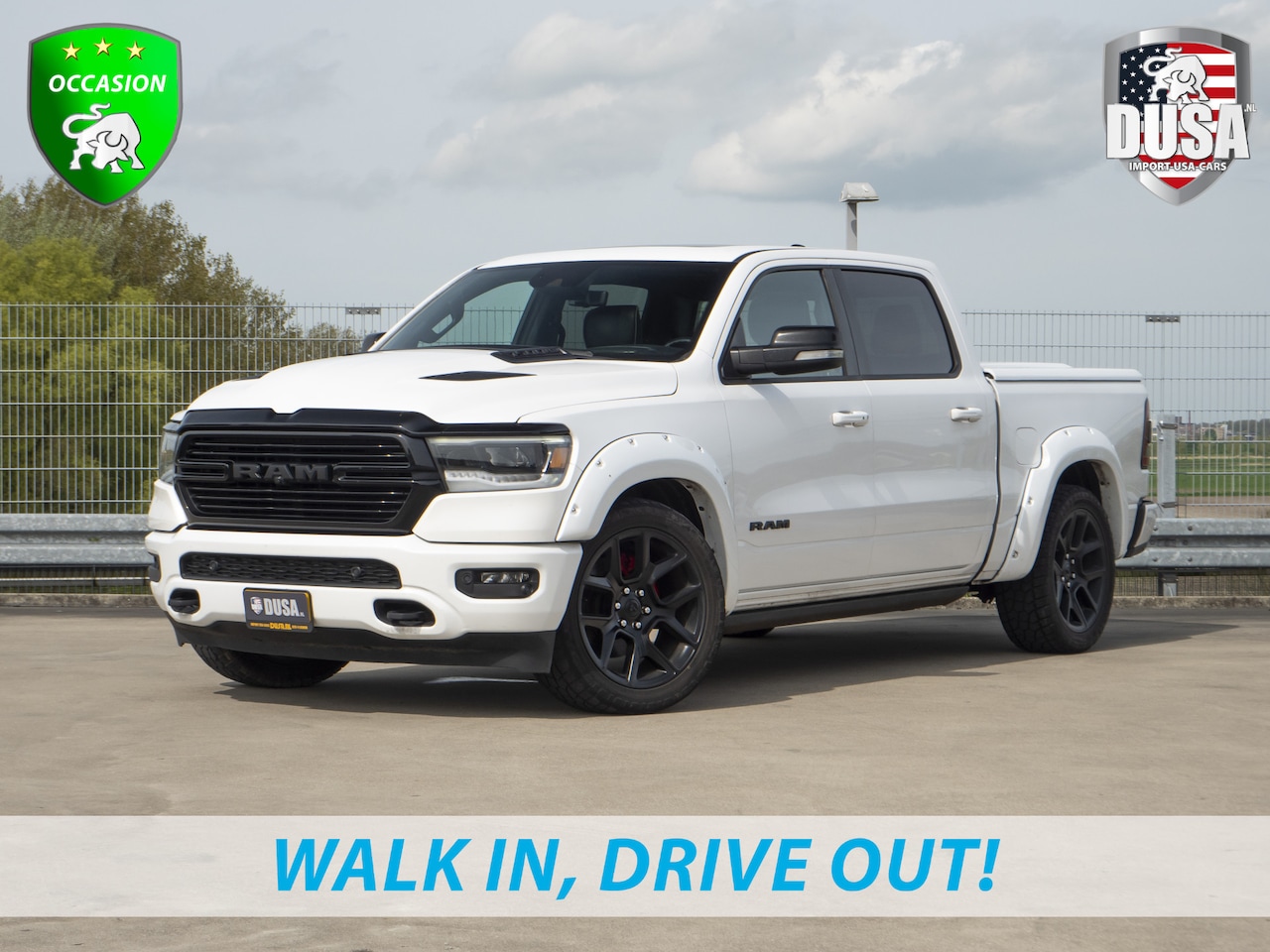 Dodge Ram 1500 - Laramie | Night | Bushwalken | luchtvering | deksel in kleur Panoramadak, ALP - AutoWereld.nl