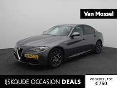Alfa Romeo Giulia - 2.0T Super Automaat | Navigatie | Achteruitrijcamera | lederen bekleding | Apple Carplay |