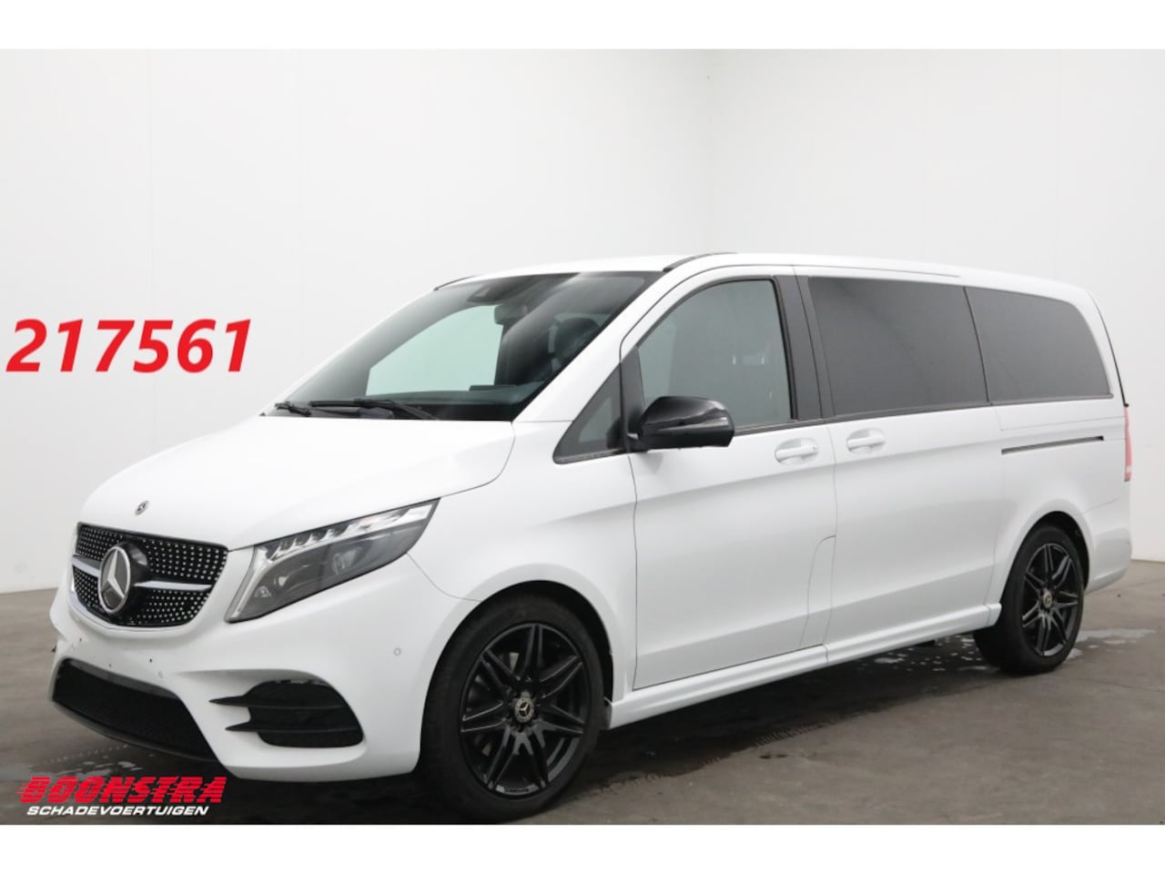 Mercedes-Benz V-klasse - 300d Lang 9G-Tronic Edition AMG DoKa Leder LED ACC Burmester 360° AHK - AutoWereld.nl
