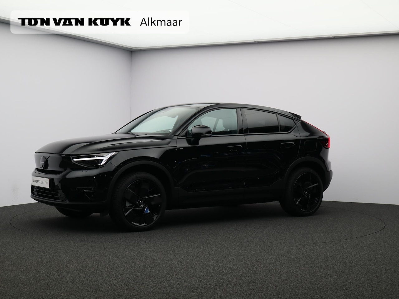 Volvo EC40 - Single Motor Extended Range Ultra Black Ed. 82 kWh / Elektrische Stoelen / 360 Camera / Ha - AutoWereld.nl