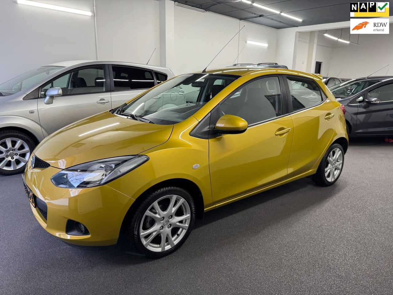 Mazda 2 - 1.3hp S-VT Executive 5Drs Airco Isofix Lmv 2e Eig Nap - AutoWereld.nl