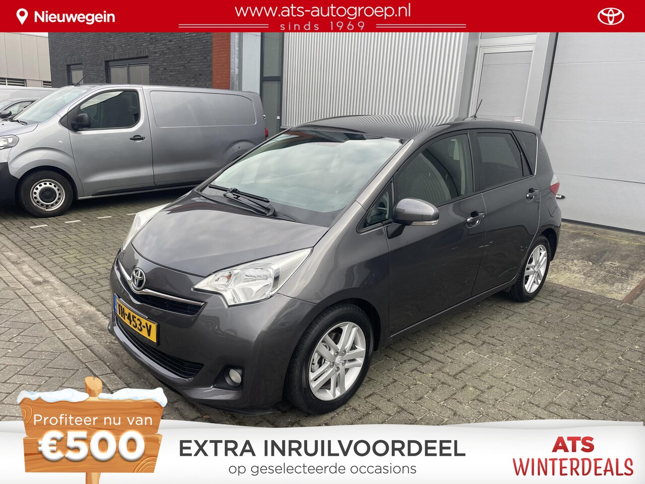 Toyota Verso S - 1.3 VVT-i Dynamic | Panoramadak | Trekhaak (800kg trekgewicht geremd) - AutoWereld.nl