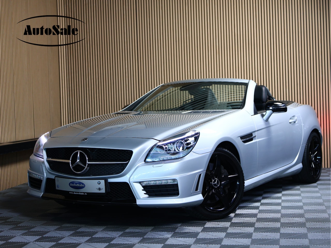 Mercedes-Benz SLK-klasse - 250 AMG AUT NAVI PANO AIRSCARF STOELVW ECC "11 - AutoWereld.nl