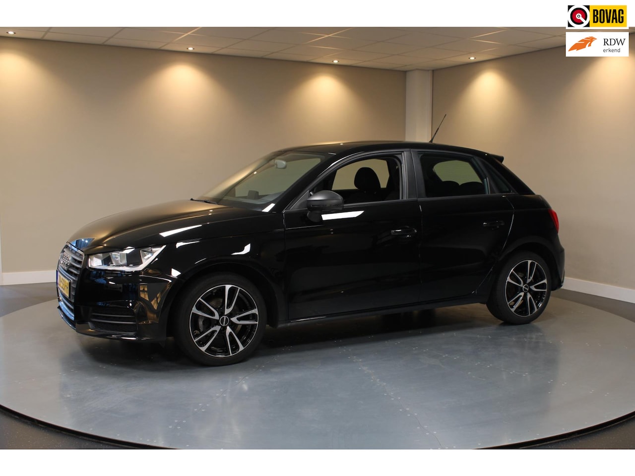 Audi A1 Sportback - 1.0 TFSI Sport Pro Line *Stoelverw.* All-seasons|Cruise|Airco|5 Deurs - AutoWereld.nl
