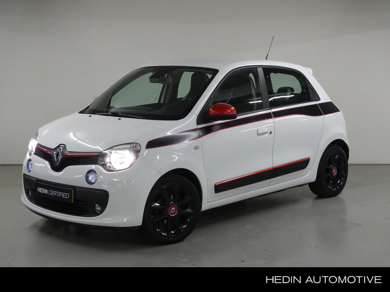 Renault Twingo - TCe 90 Dynamique | 90PK | NAVIGATIE | CAMERA | CRUISE CONTROL | CLIMATE CONTROL | - AutoWereld.nl