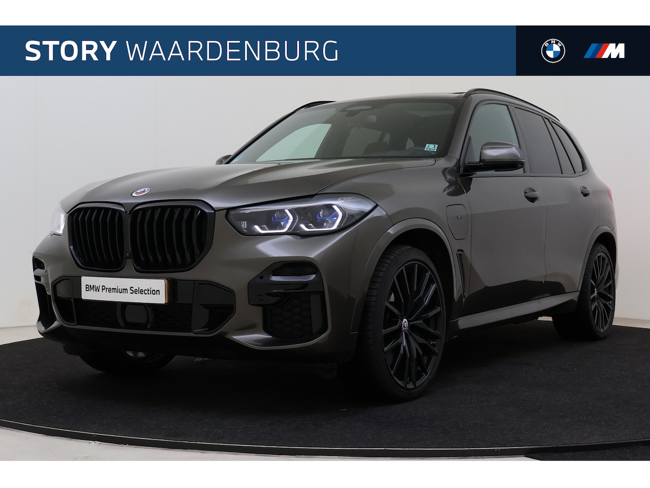 BMW X5 - xDrive45e High Executive M Sport Automaat / Panoramadak / Trekhaak / Soft-Close / Stoelven - AutoWereld.nl