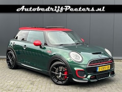 MINI Cooper - 2.0 231pk JCW-stoelen JCW PRO-uitlaat Pano H/K HUD Camera