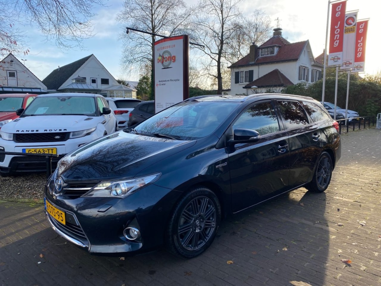 Toyota Auris Touring Sports - TOURING SPORTS 1.8 HYBRID LEASE+ AUT. / PANO / ECC / TREKHAAK - AutoWereld.nl