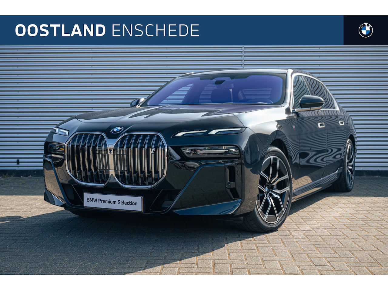 BMW i7 - eDrive50 High Executive M Sport / Panoramadak Sky Lounge / Stoelventilatie / Live Cockpit - AutoWereld.nl