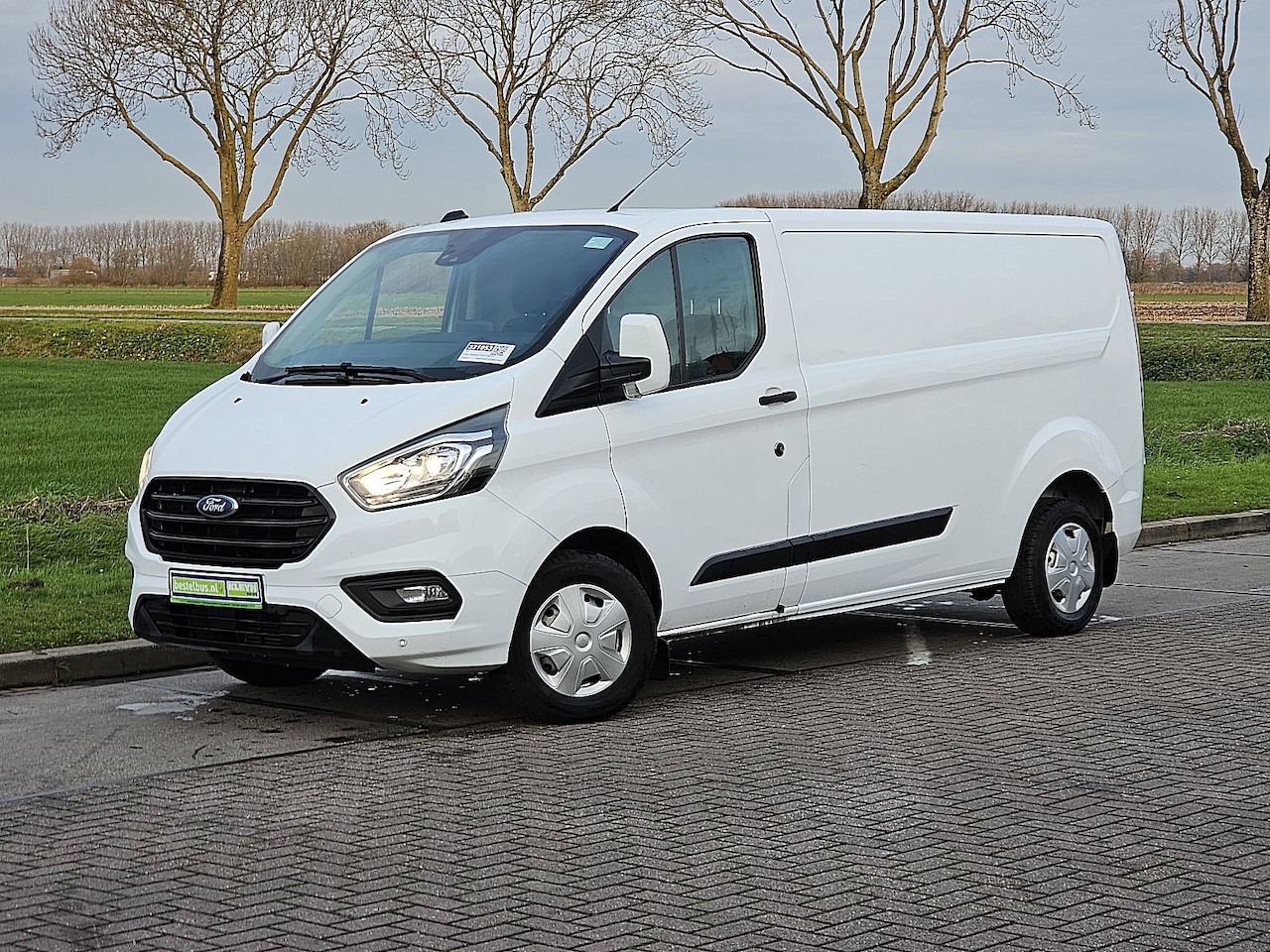 Ford Transit Custom - 300 2.0 TDCI L2H1 Navi Airco PDC Cruise Achterdeuren 3 Zits Euro6 105 PK! - AutoWereld.nl