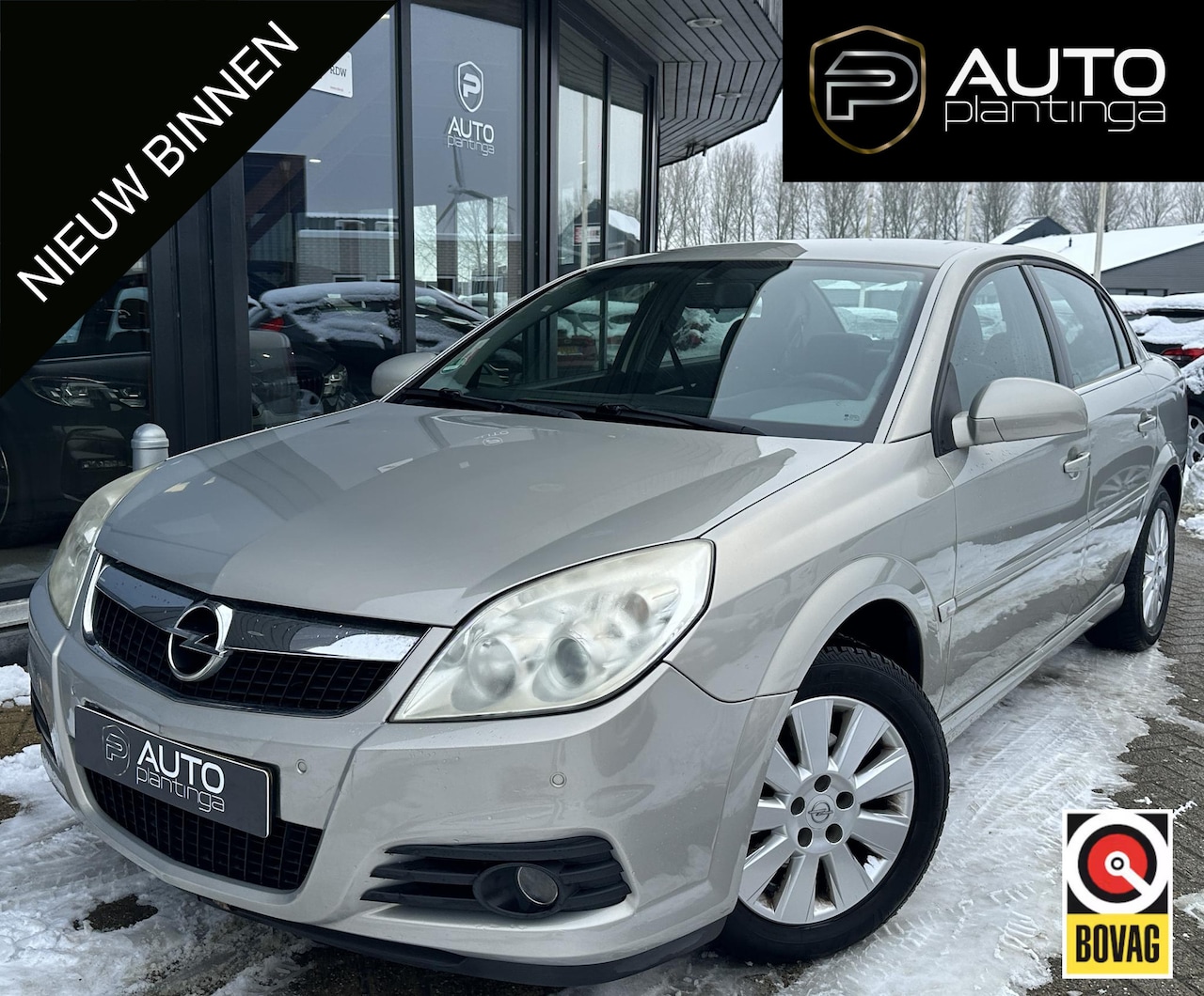 Opel Vectra - 2.2-16V Essentia 155PK | Automaat | Parkeersensoren | Airco | Lichtmetalen Velgen | Apple - AutoWereld.nl