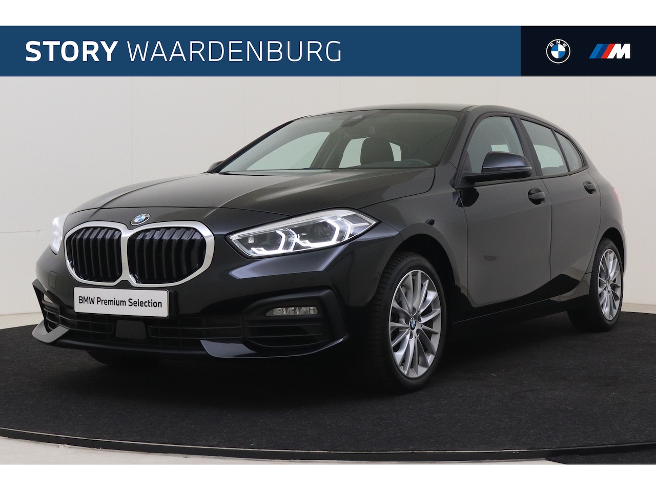 BMW 1-serie - 120i Automaat / Adaptieve LED / PDC voor + achter / Live Cockpit Professional / Airconditi - AutoWereld.nl