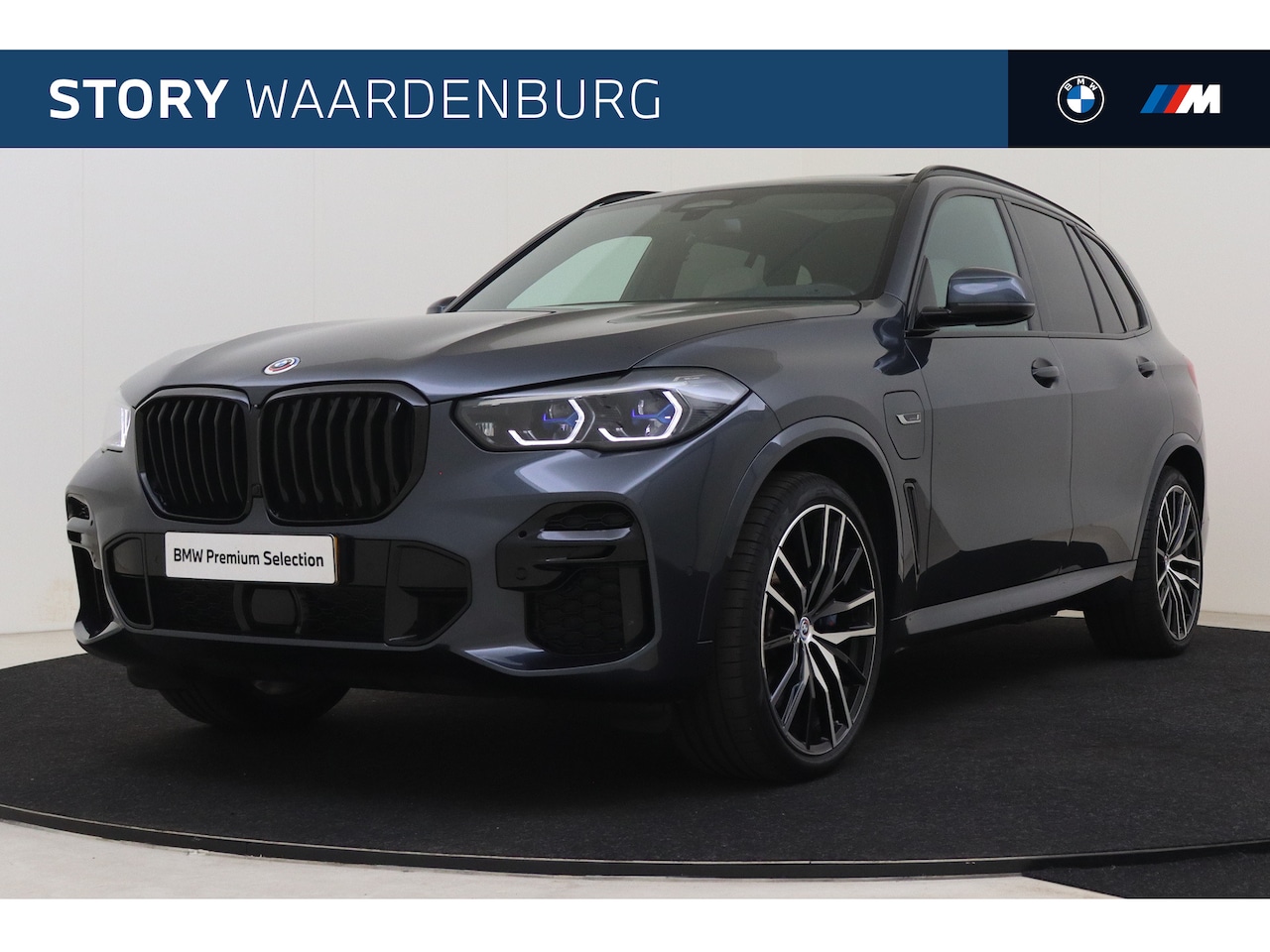 BMW X5 - xDrive45e High Executive M Sport Automaat / Panoramadak / Trekhaak / Laserlight / Achterui - AutoWereld.nl