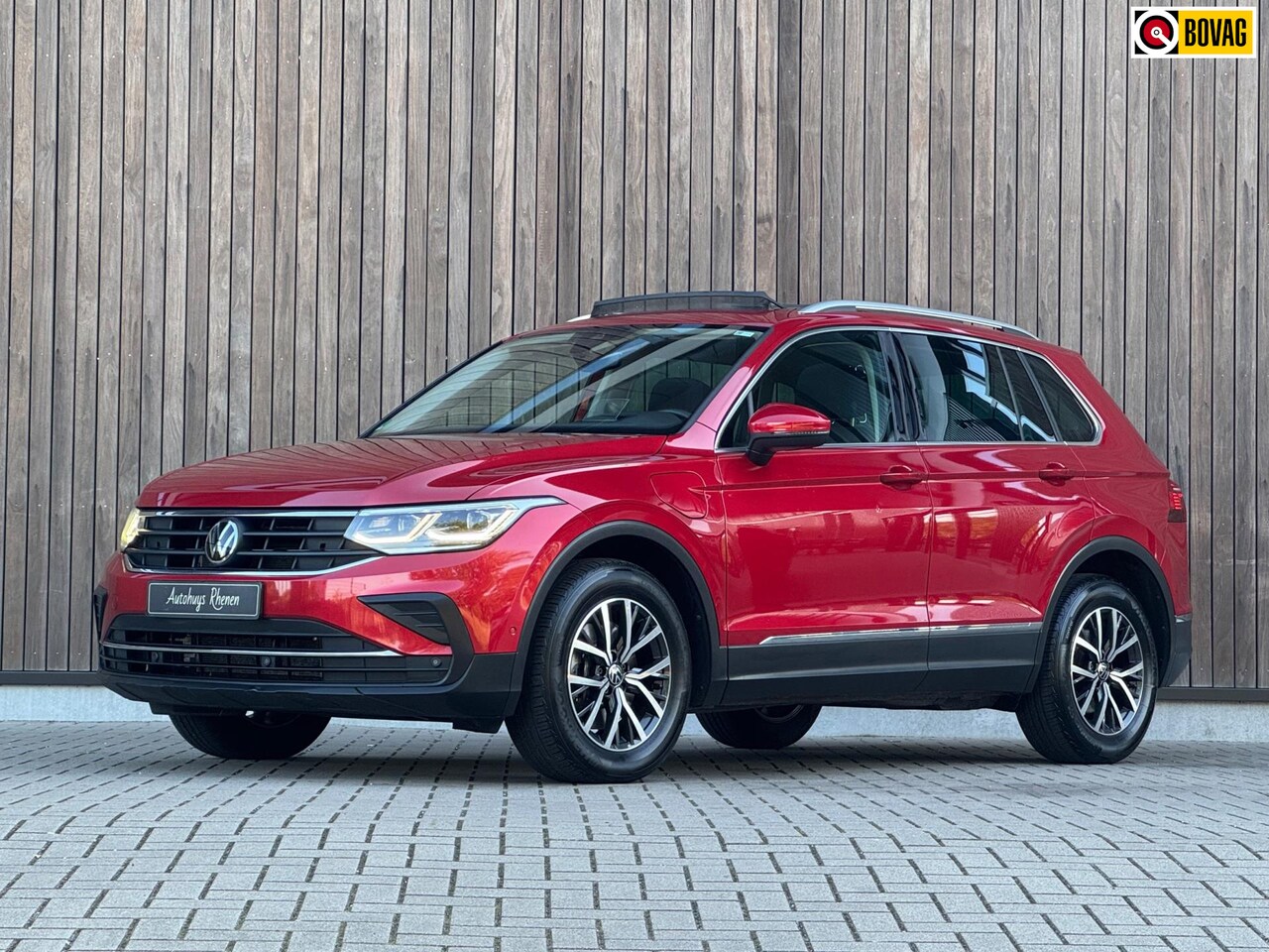 Volkswagen Tiguan - 1.4 TSI eHybrid Highline |Pano|Trekhaak| - AutoWereld.nl