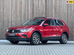Volkswagen Tiguan - 1.4 TSI eHybrid Highline |Pano|Trekhaak|