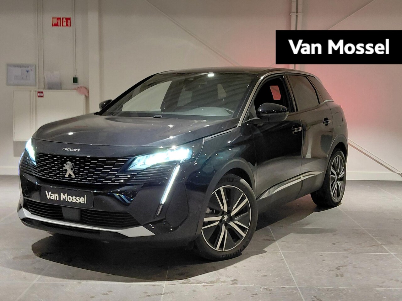 Peugeot 3008 - 1.6 HYbrid 180 Allure Pack Business ADAPTIEVE CRUISE CONTROL | NAVIGATIE | CAMERA | APPLE - AutoWereld.nl