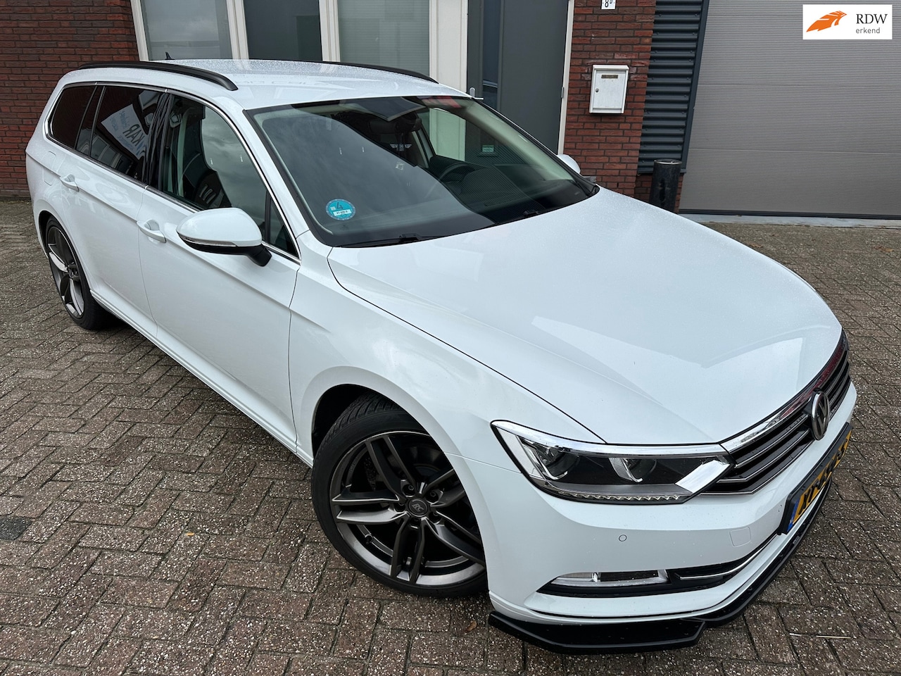 Volkswagen Passat Variant - 1.5 TSI Comfortline / Navi / PDC / Keyless / DSG - AutoWereld.nl