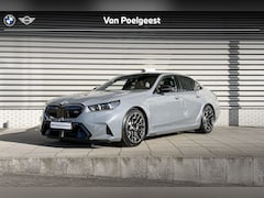 BMW M5 - Sedan M Driver's Pack / Driving Assistant Professional / Keramische remschijven