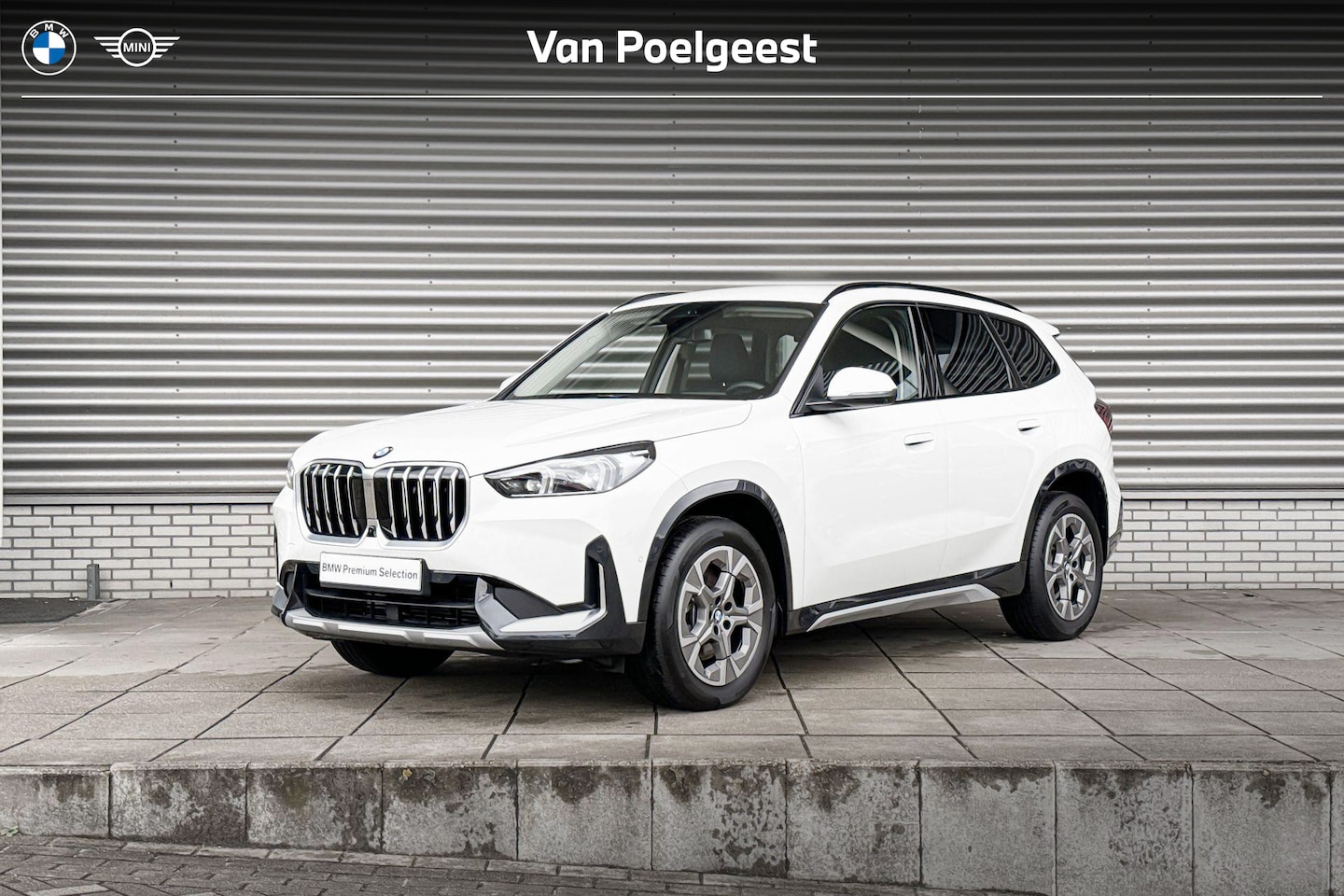 BMW X1 - sDrive20i xLine / Innovation Pack / Trekhaak - AutoWereld.nl