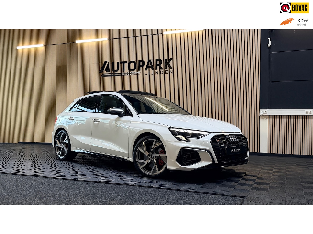 Audi S3 - Sportback 2.0 TFSI S3 quattro Edition One Panoramadak/Sfeerverlichting/Carplay/ACC/Stoelve - AutoWereld.nl