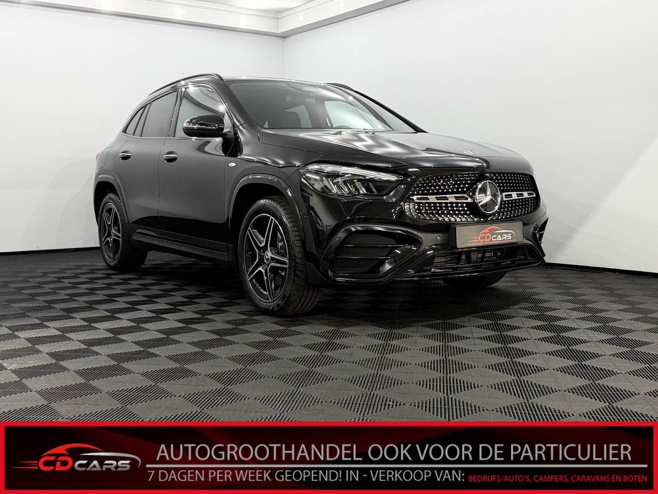 Mercedes-Benz GLA-Klasse - 250 e AMG Line Camera, Half leder, Navi, Keyless start, Stoelverwarming, Elektrische achte - AutoWereld.nl